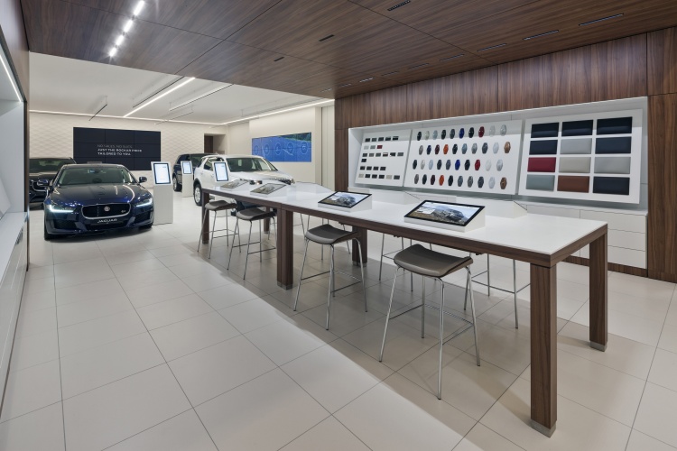 Jaguar Land Rover retail experience image