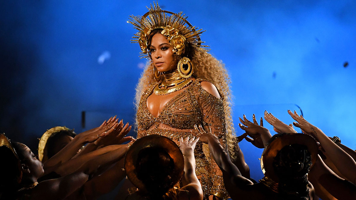 Beyonce-Grammys-homepage